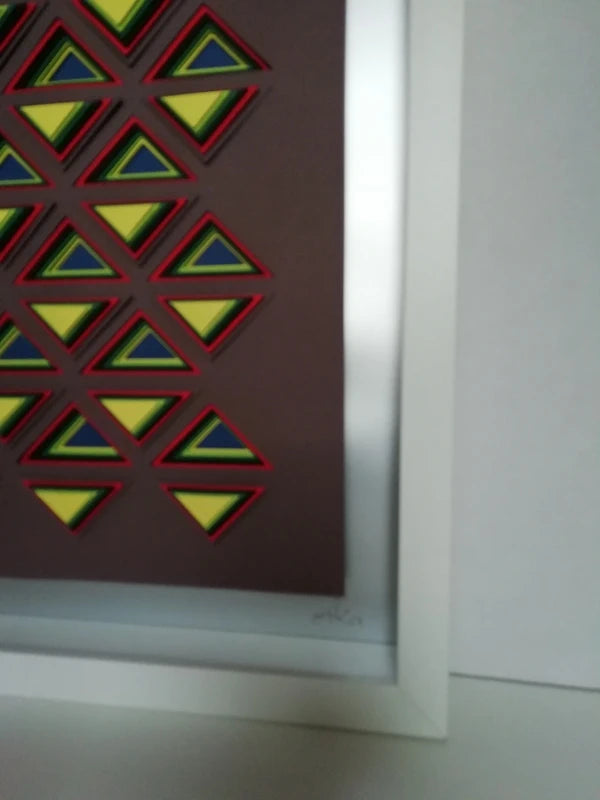 Détail bas droit Triangulation Pop, géométrie chromatique et stimulation visuelle