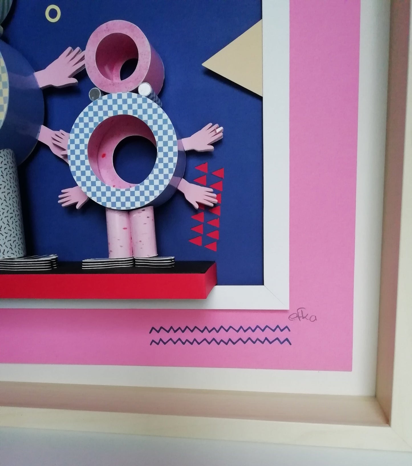 Vue latérale basse droite Père et Fils, universalité touchante et émotion partagée