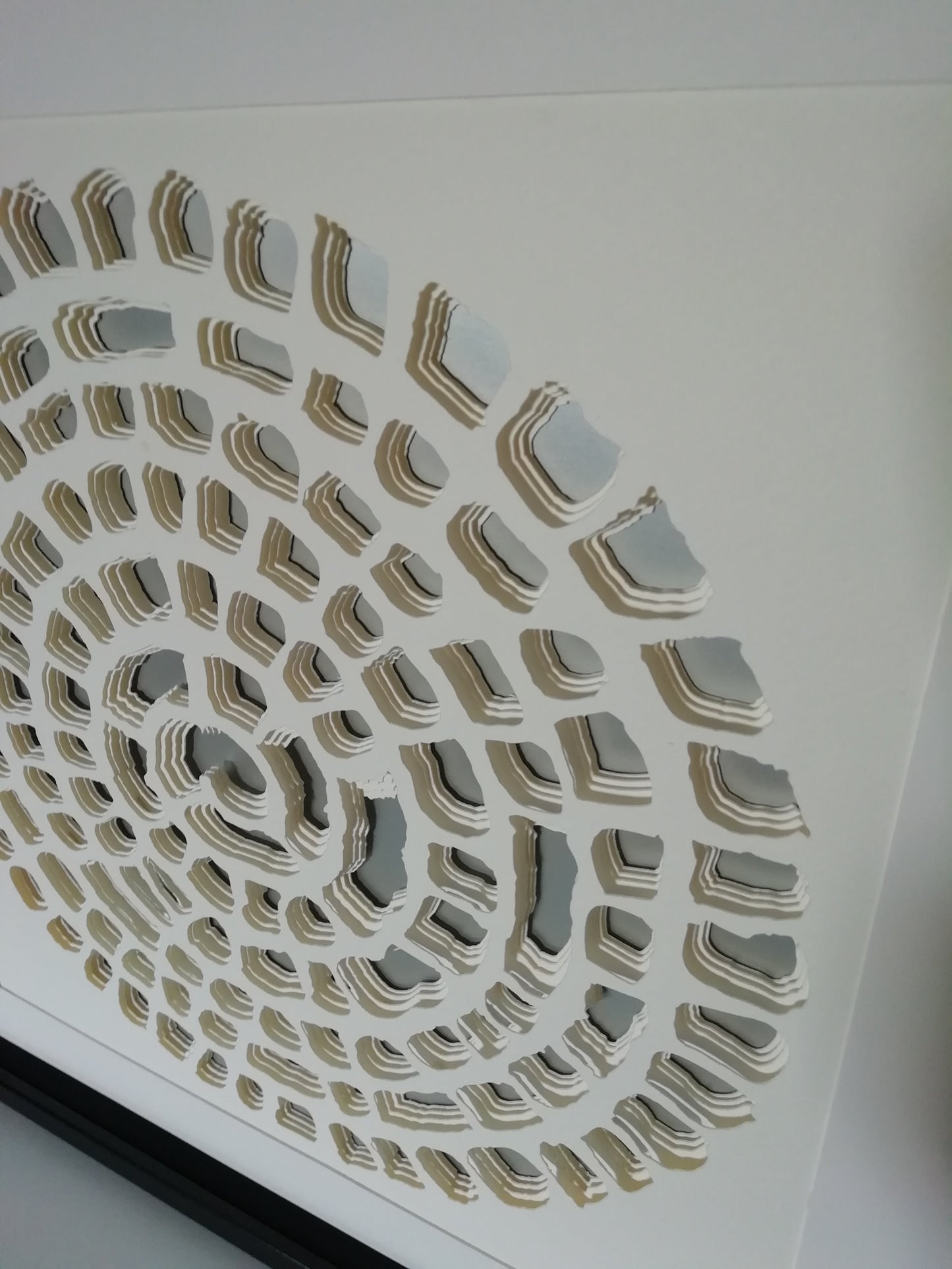 Vue latérale supérieure panneau négatif, art géologique contemporain 40x40cm