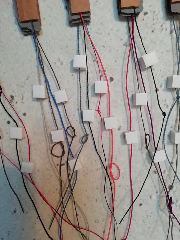 Détail bas centre Connections Urbaines, esthétique technologique et infrastructures hyperconnectées