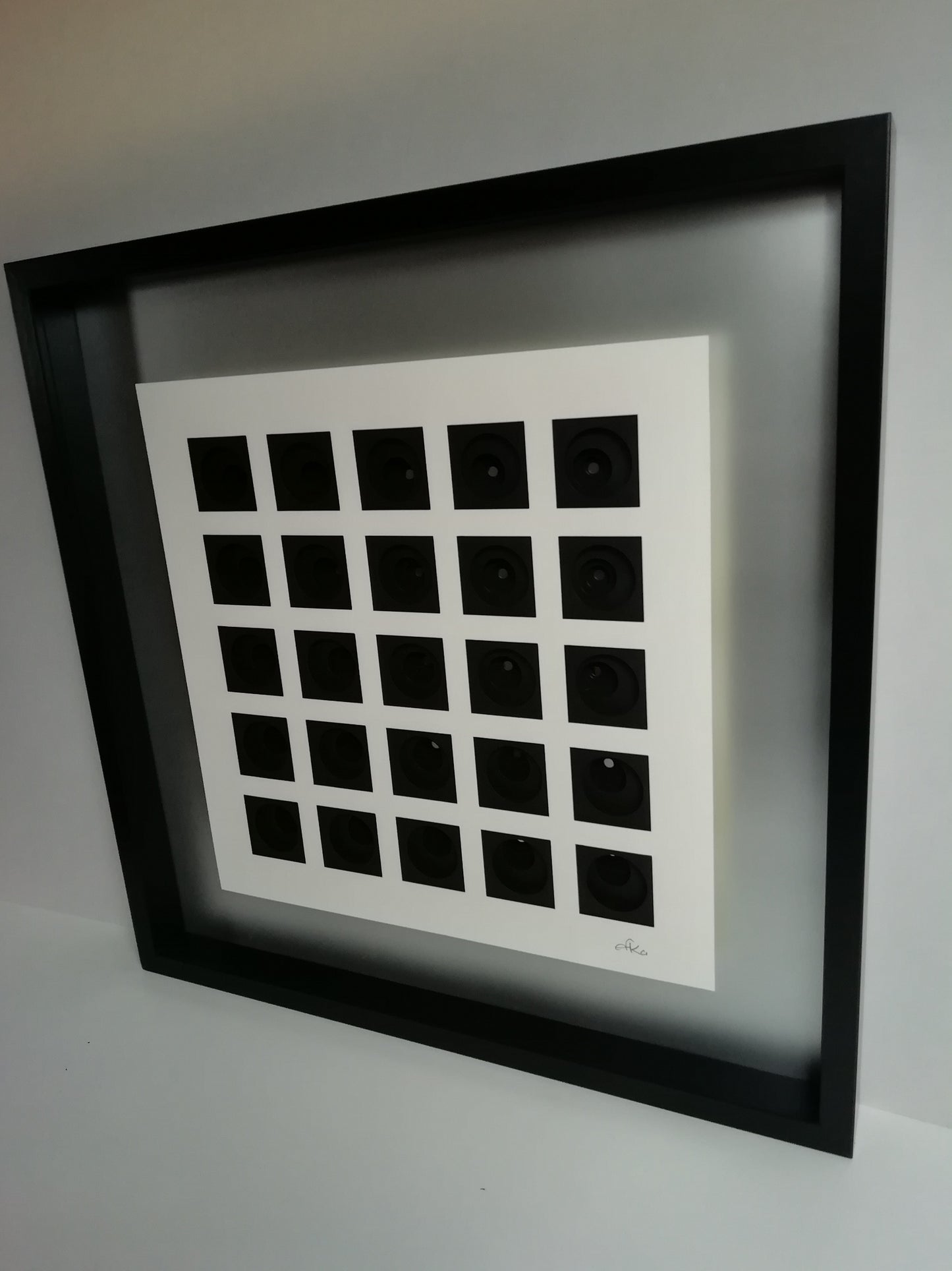 Multispot, vue latérale droit, sculpture murale papier 3D