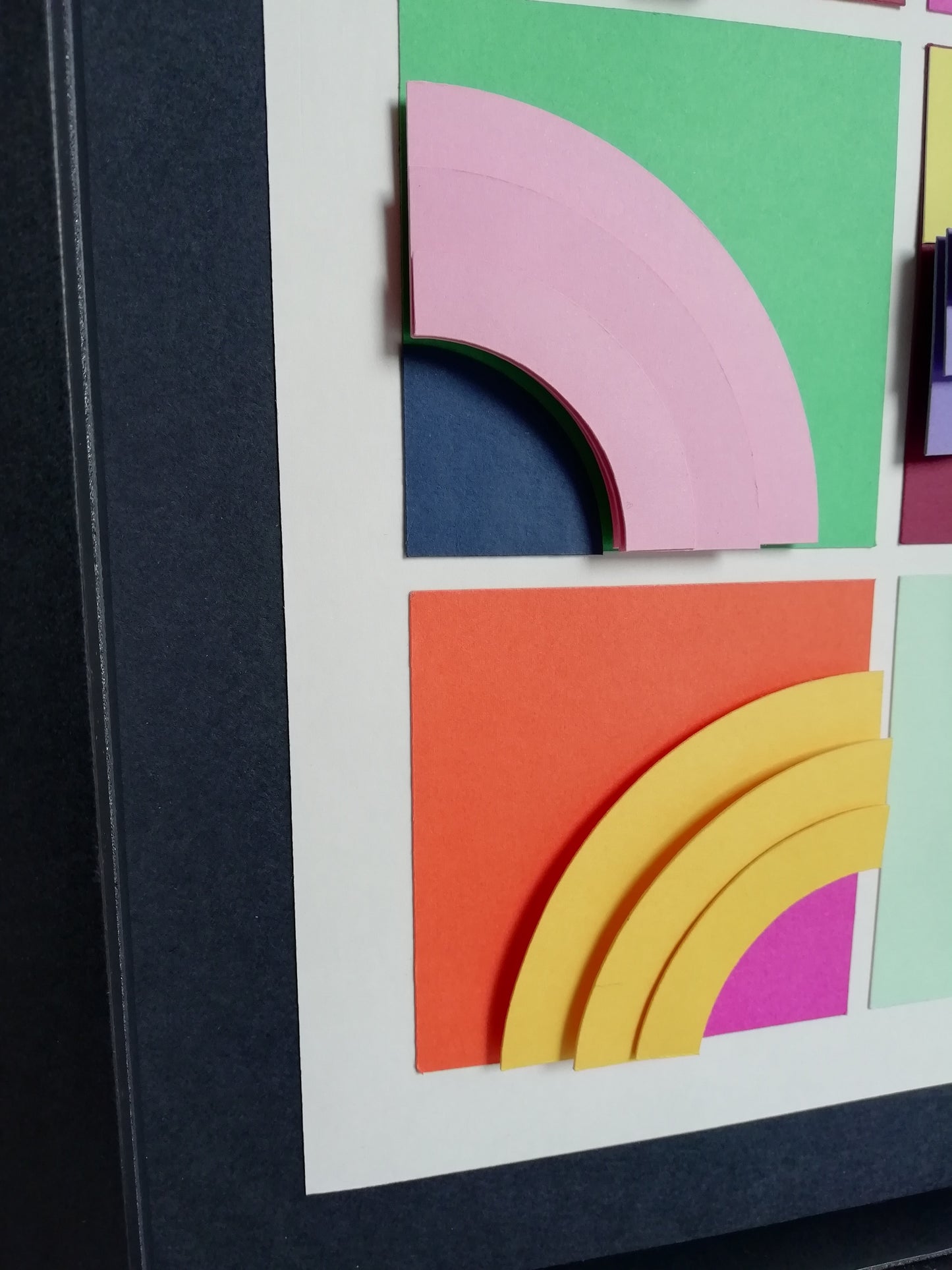 Harmonie circulaire bas gauche